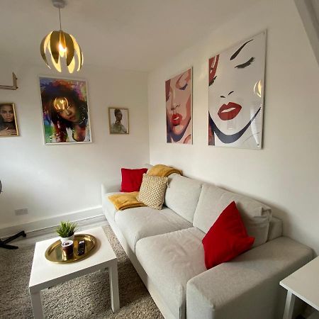 Host & Stay - Cotman Close Милтон-Кейнс Экстерьер фото