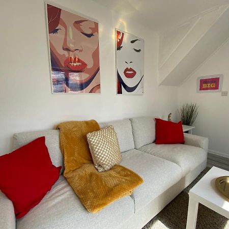Host & Stay - Cotman Close Милтон-Кейнс Экстерьер фото